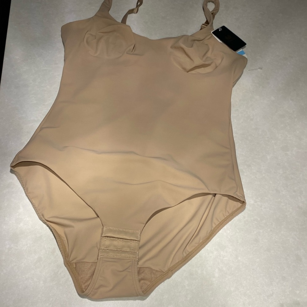 New Wacoal Try a Little Slenderness Bodysuit
801165 with tags Tan/toast 36C⭐️⭐️ - Picture 11 of 17